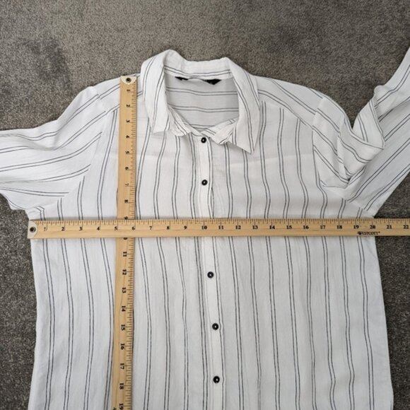LC Waikiki Classic Striped Button-Up Shirt with Lace Hem - Size 40 - Picture 6 of 7